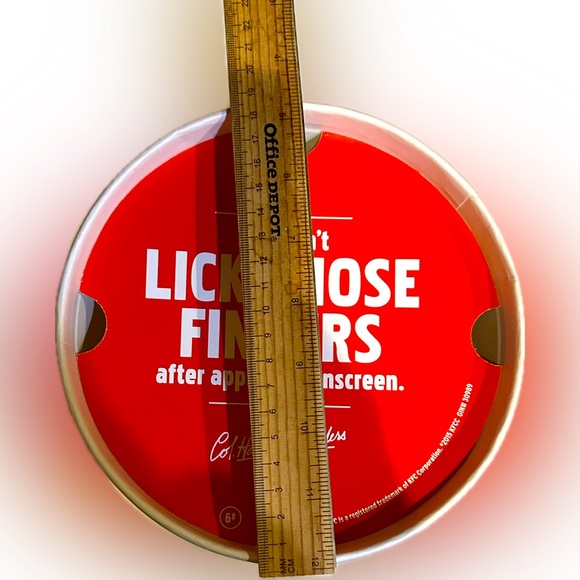 2015 KFC KENTUCKY FRIED CHICKEN BUCKET LID COLONEL SANDERS 5.5x7.25” COLLECTIBLE - Picture 2 of 12